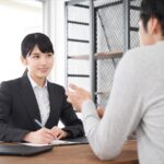 相手の立場に立って考えることで仕事におけるコミュニケーション能力を向上させて人間関係を構築する方法